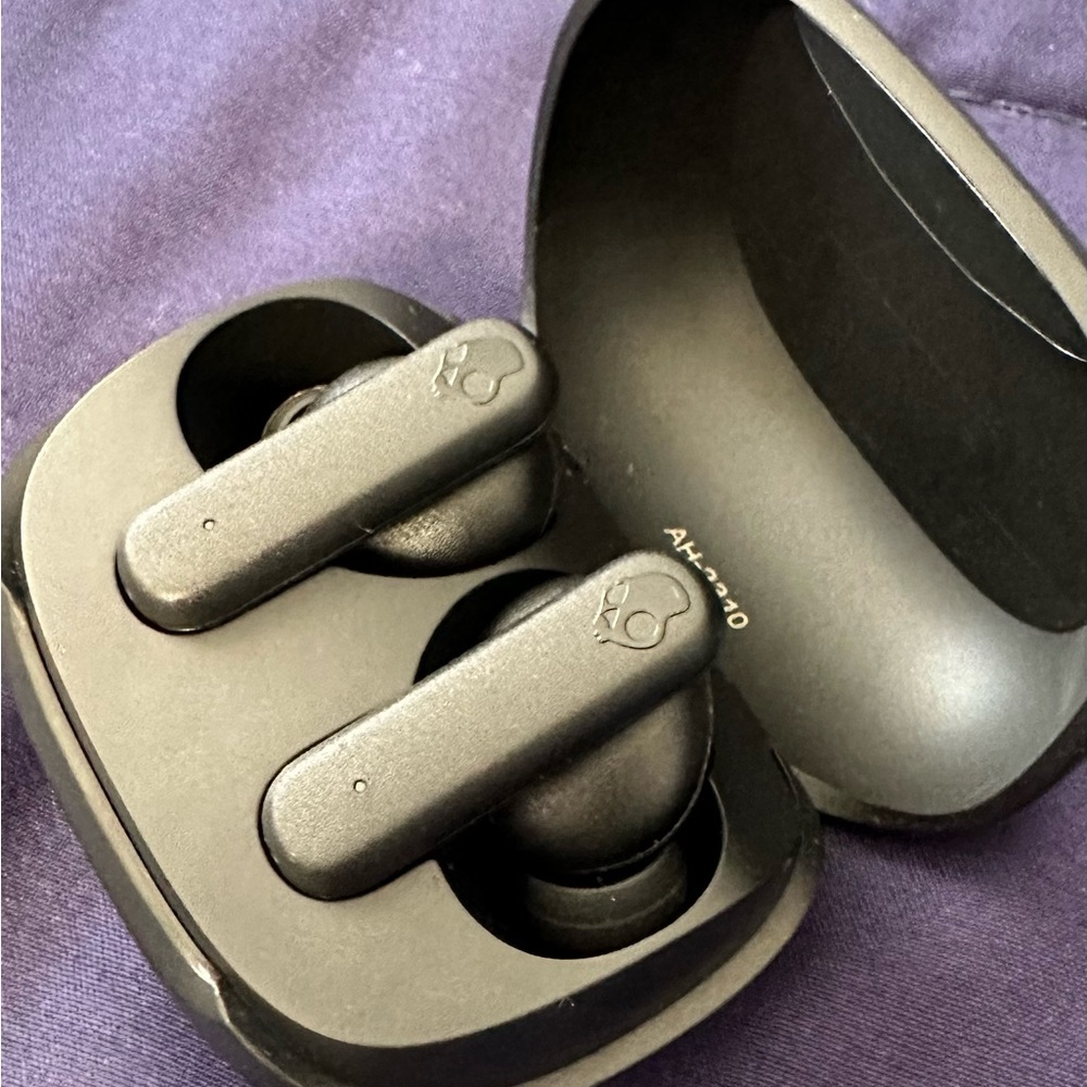 Skullcandy Black True Wireless Earbuds